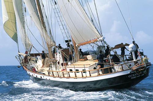 2-masted schooner Ocean Star with Max-Prop automatic feathering propeller